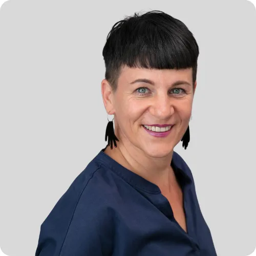 NINA SMITH